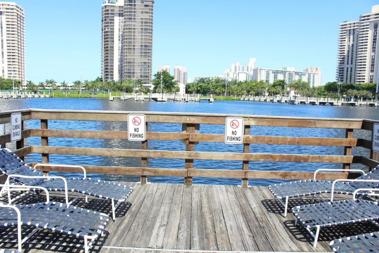 Yacht Club At Aventura 2 Bed 2 Bath Luxurius Cozy Brand New Exterior foto