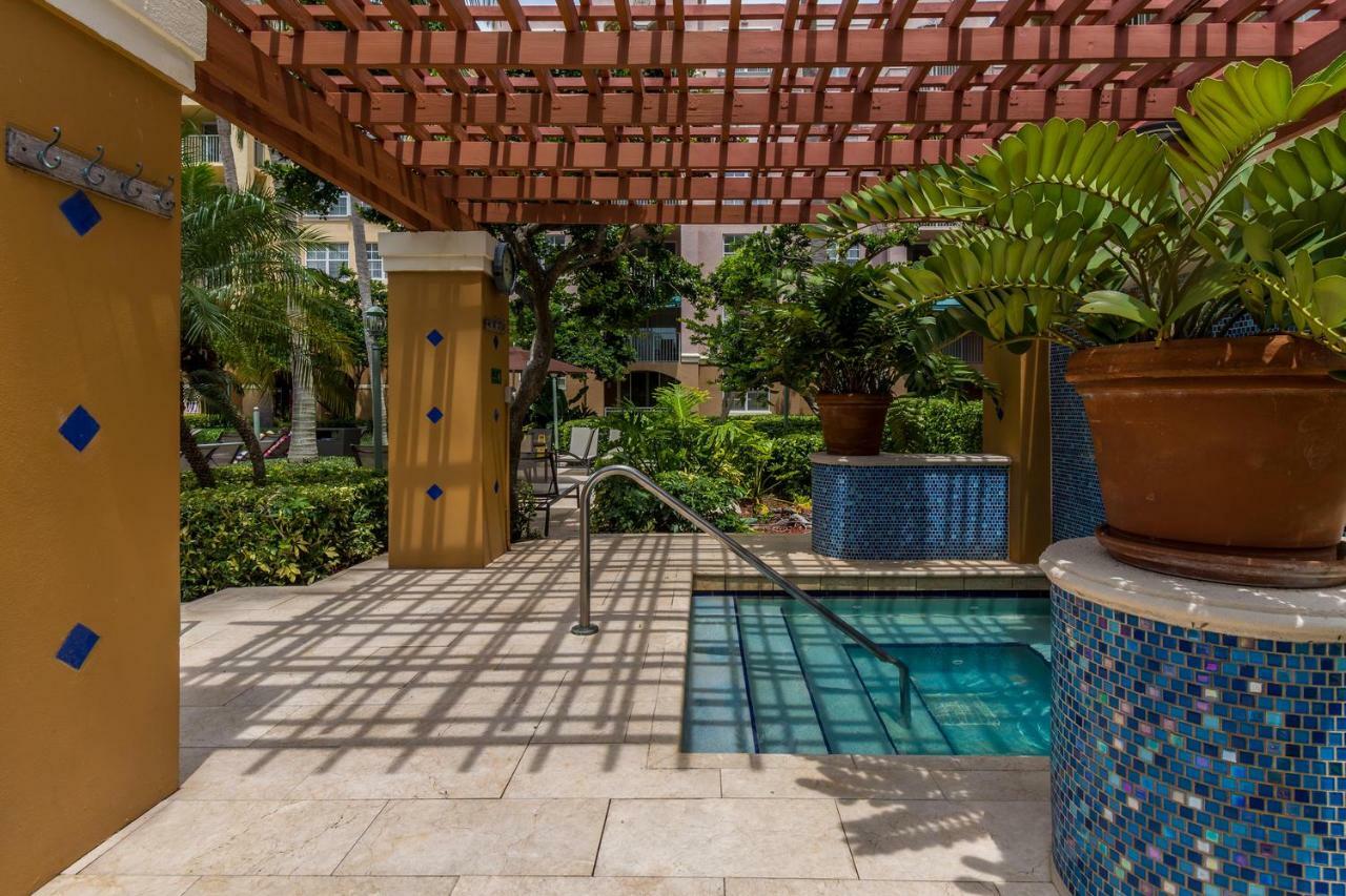Yacht Club At Aventura 2 Bed 2 Bath Luxurius Cozy Brand New Exterior foto